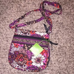 SOLD NWT Vera Bradley hipster purse!!